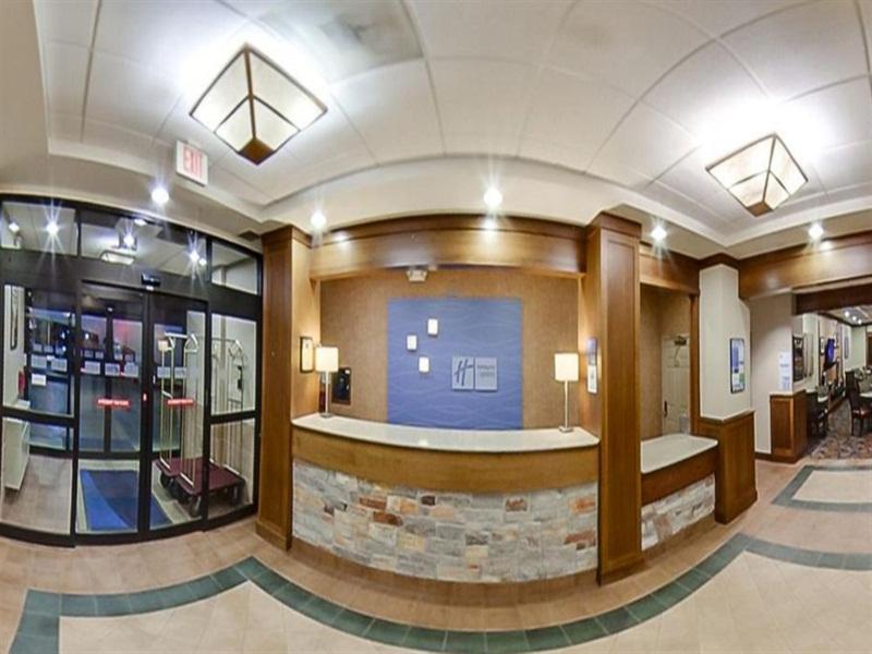 Holiday Inn Express Hotel & Suites Coralville By Ihg Εξωτερικό φωτογραφία