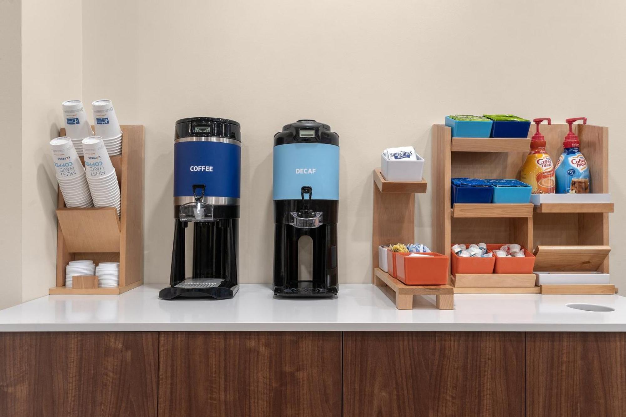 Holiday Inn Express Hotel & Suites Coralville By Ihg Εξωτερικό φωτογραφία