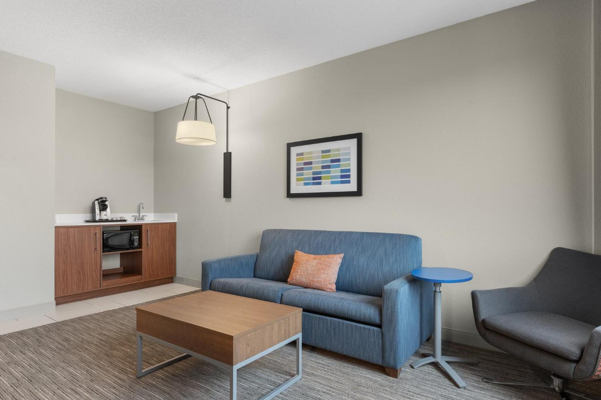 Holiday Inn Express Hotel & Suites Coralville By Ihg Εξωτερικό φωτογραφία