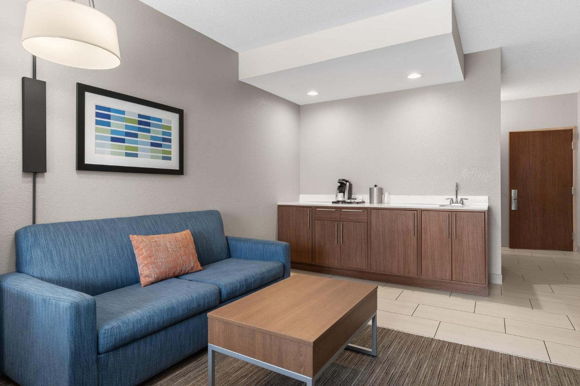 Holiday Inn Express Hotel & Suites Coralville By Ihg Εξωτερικό φωτογραφία