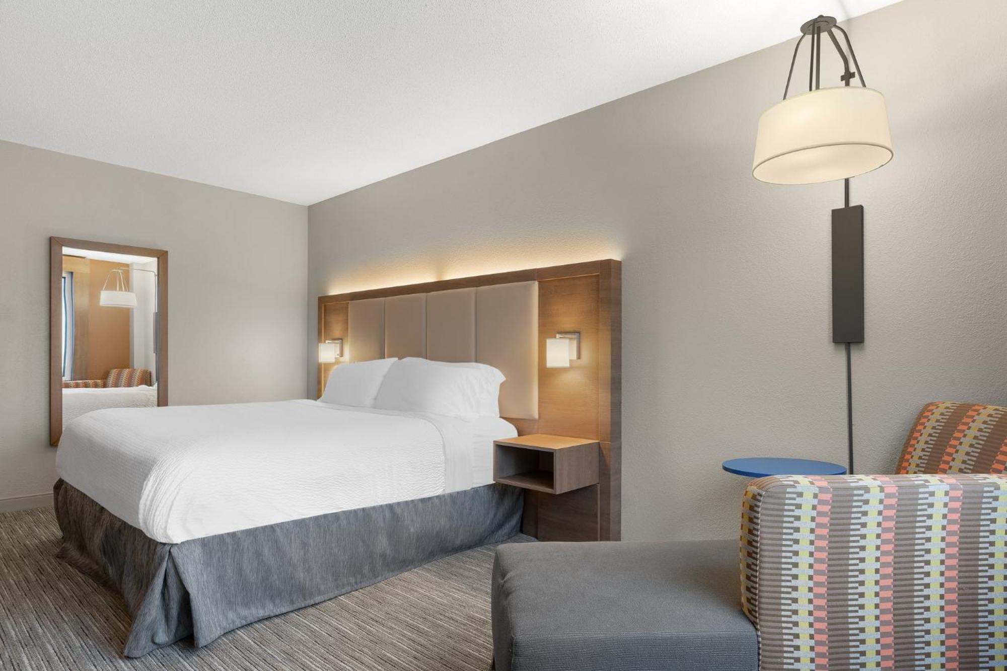 Holiday Inn Express Hotel & Suites Coralville By Ihg Εξωτερικό φωτογραφία
