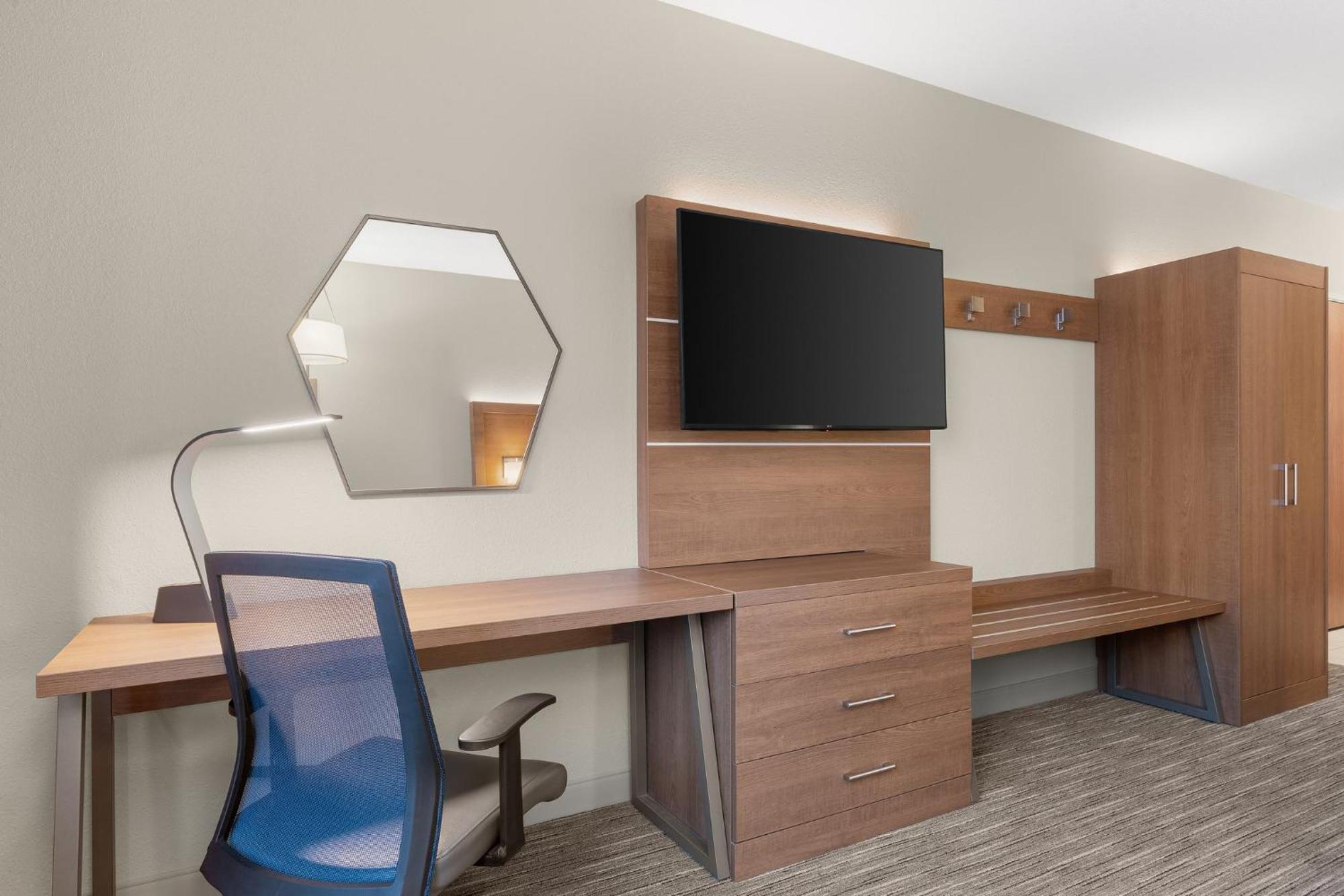 Holiday Inn Express Hotel & Suites Coralville By Ihg Εξωτερικό φωτογραφία