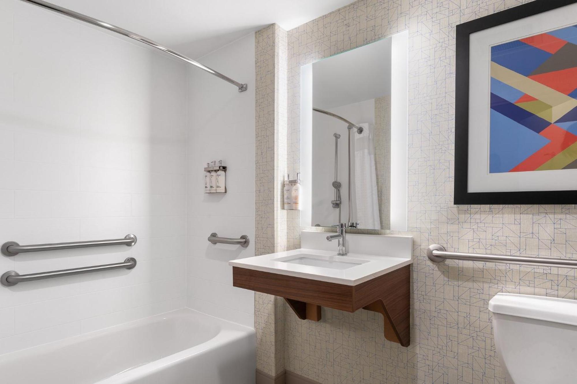 Holiday Inn Express Hotel & Suites Coralville By Ihg Εξωτερικό φωτογραφία