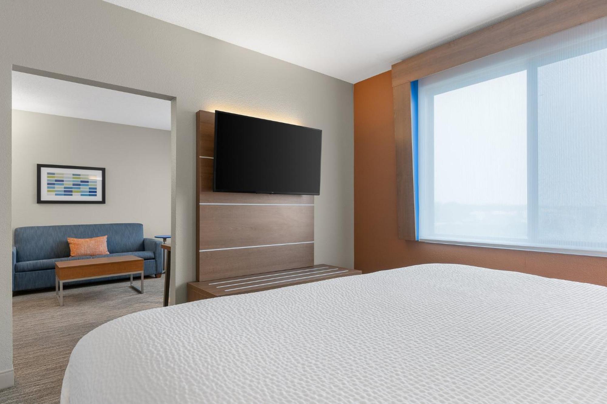 Holiday Inn Express Hotel & Suites Coralville By Ihg Εξωτερικό φωτογραφία